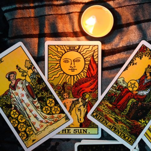 Tarot card reading for all zodiac signs